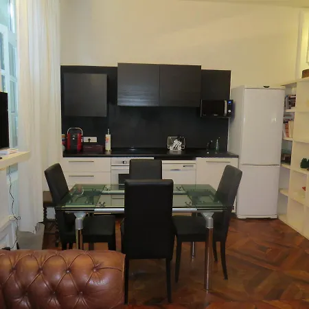 Apartment Tosuit Central Cavour *