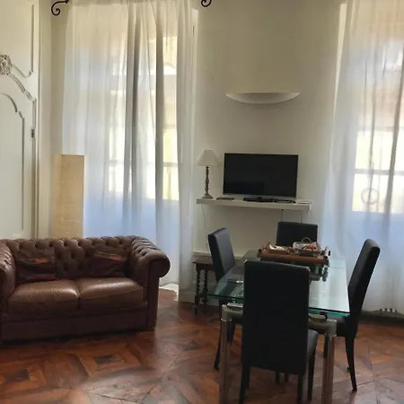 Apartment Tosuit Central Cavour
